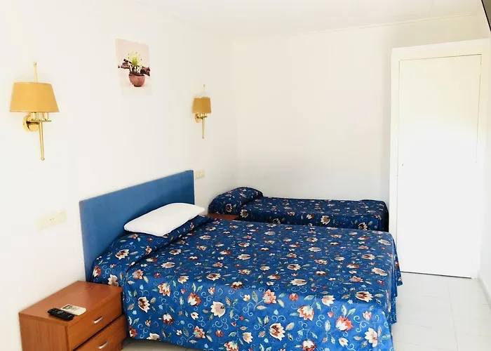 Univers 2* Calella